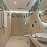 Arcus Luxury カルパトス